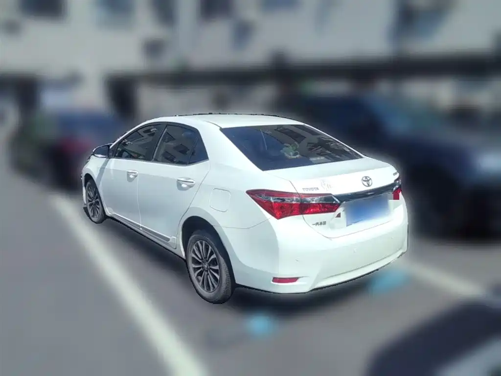 Toyota Corolla 2017 Facelift 1.2T S-CVT GL-i фото 9
