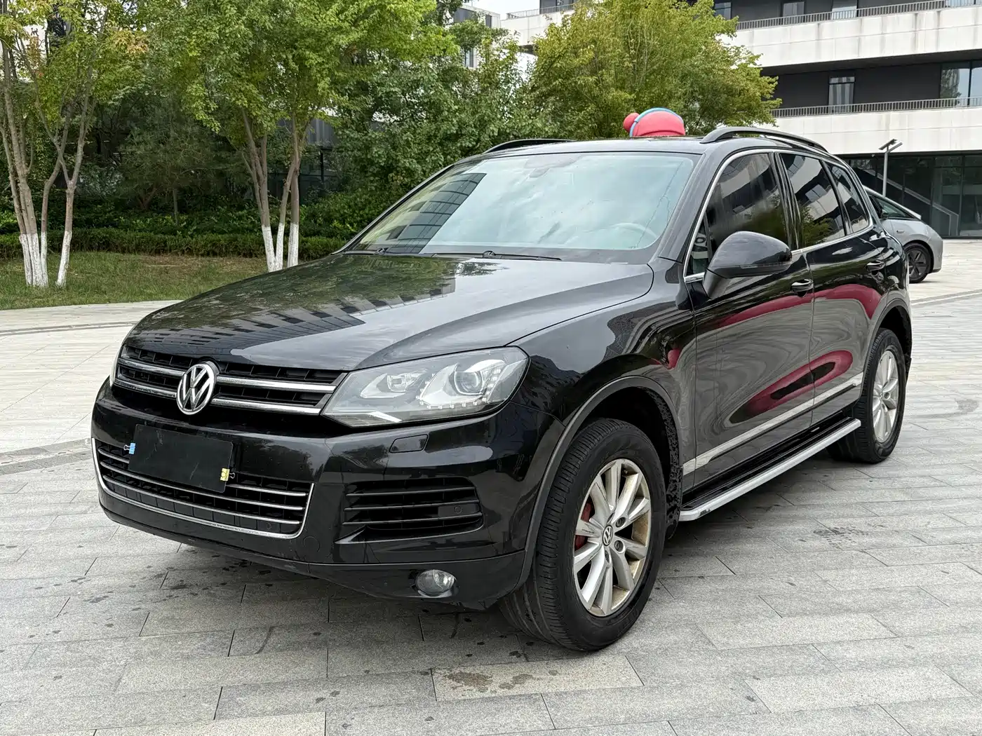Фото 1 - Volkswagen Touareg