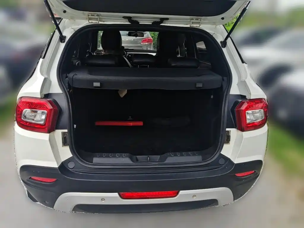 Zhonghua V3 2015 2015 1.5L Manual Elite