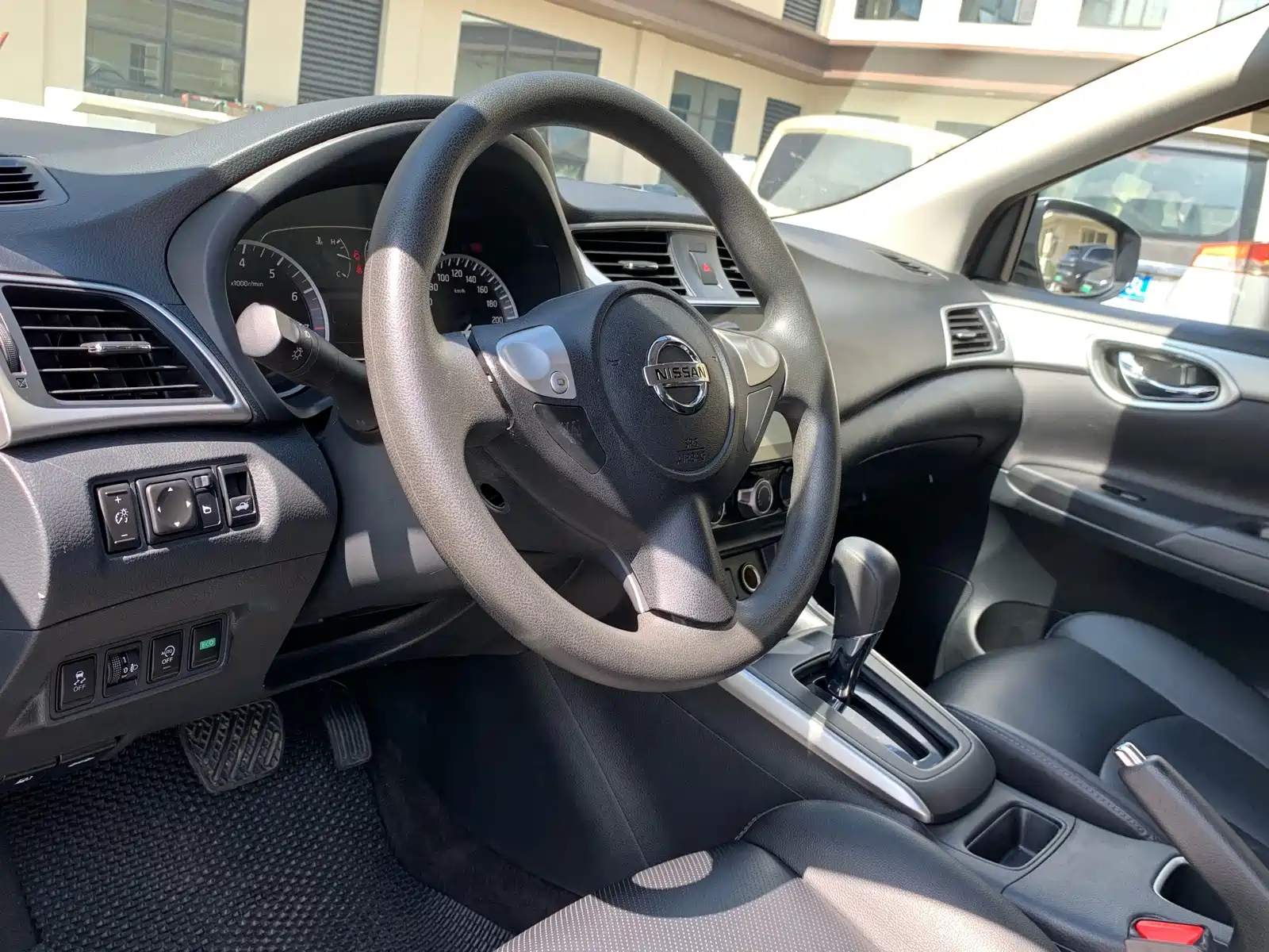 Фото 17 - Nissan Sylphy