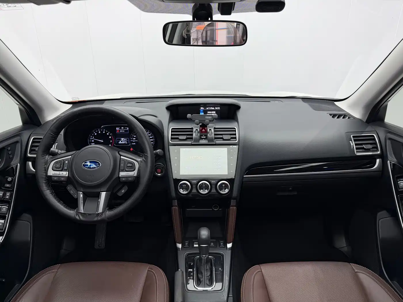 Subaru Forester 2017 2.5i Luxury Special Edition фото 20