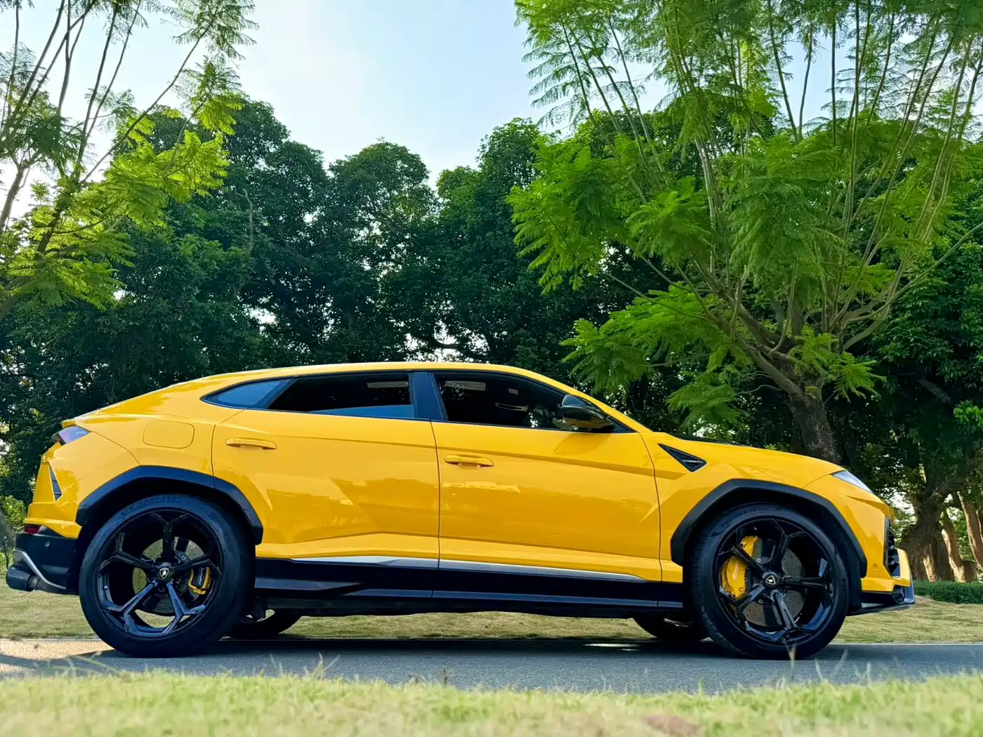 Фото 13 - Lamborghini Urus