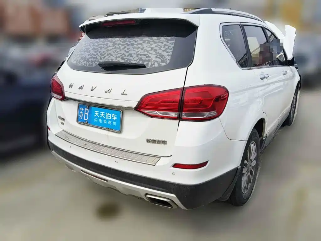 Photo 2 - Haval H6