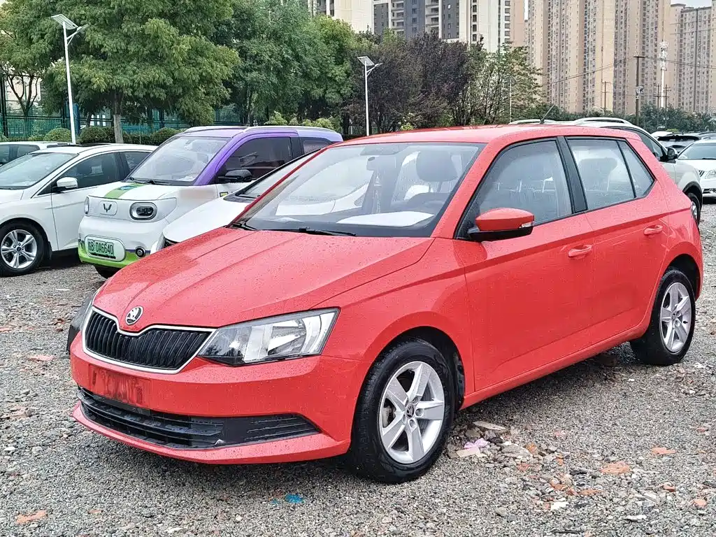 صورة 1 - Škoda Fabia