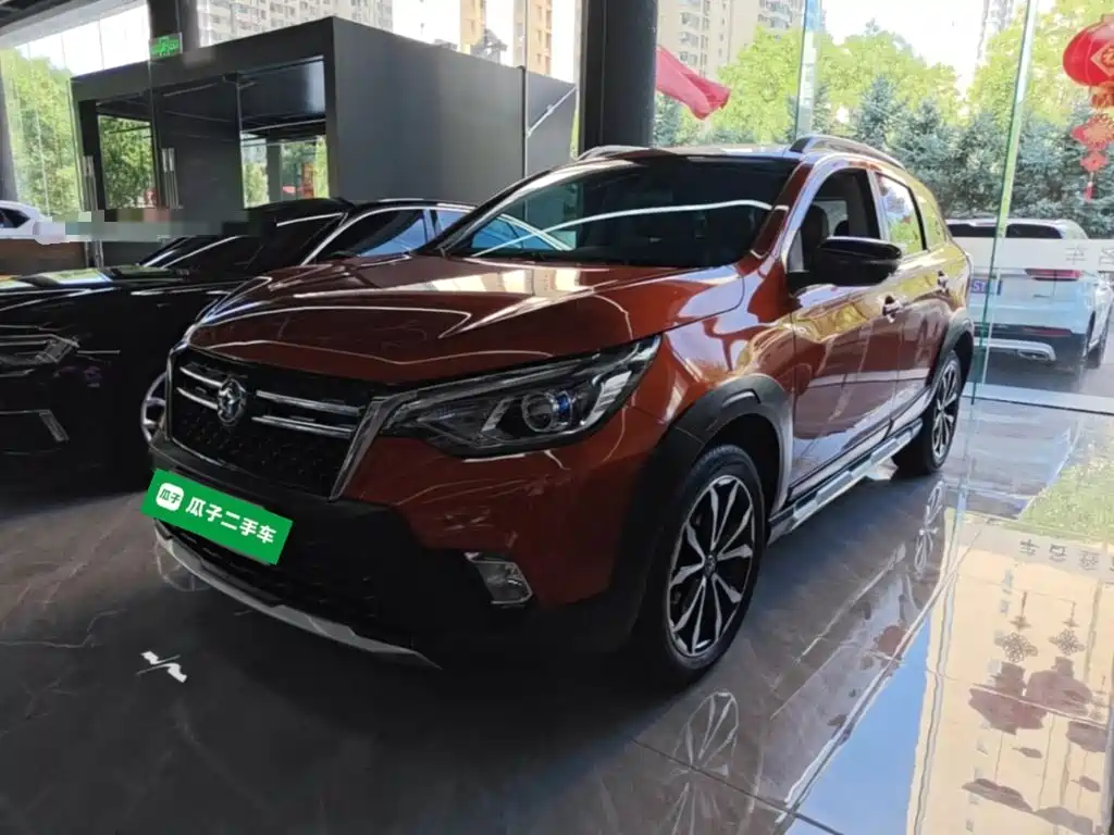 2019 Venucia T70
