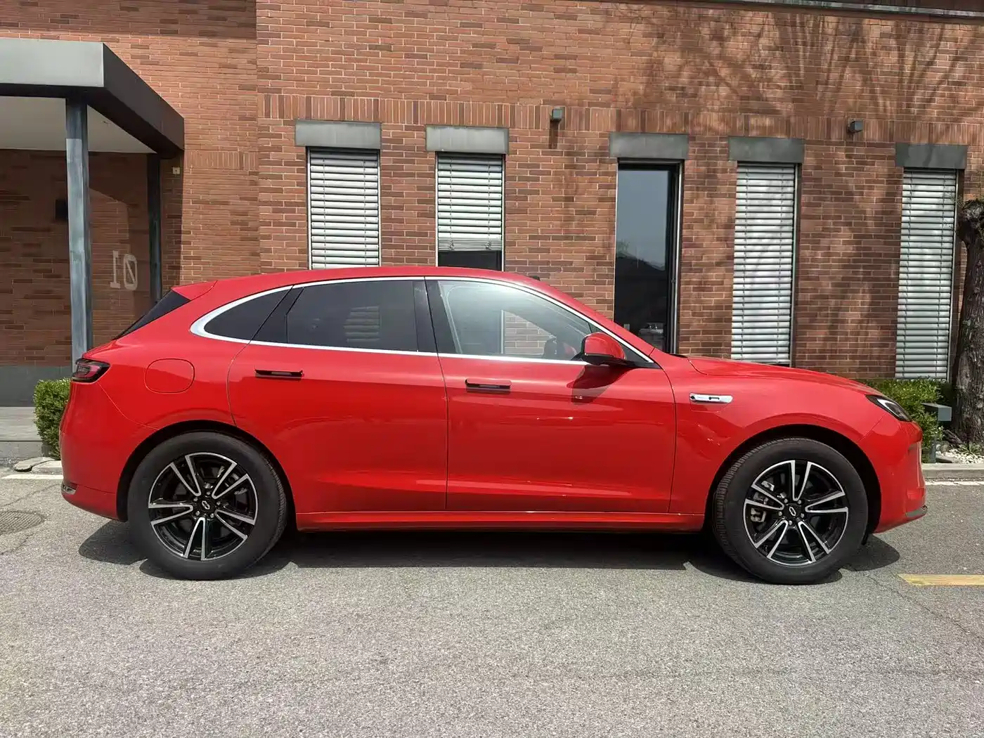 AITO Wenjie AITO M5 2025 Extended Range Ultra AWD фото 2