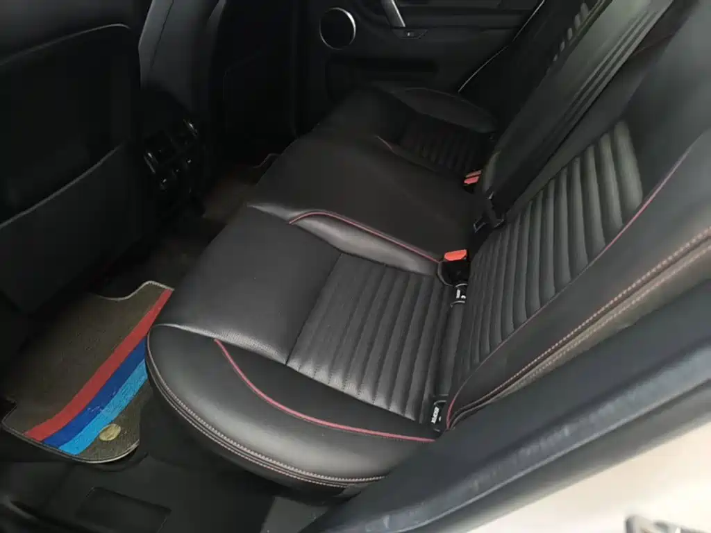 LAND ROVER DISCOVER SPORTS