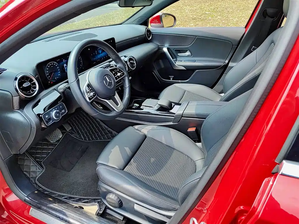 MERCEDES-BENZ A CLASS