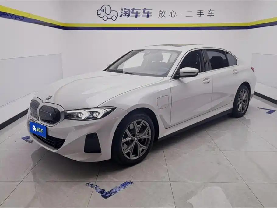BMW i3 2022 eDrive 35 L