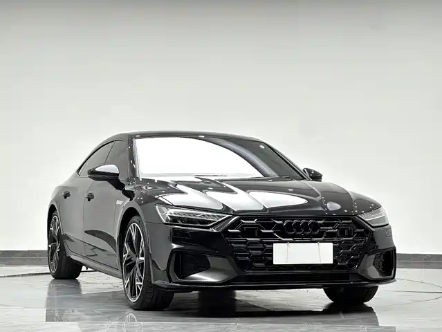 Audi A7L 2024 45 TFSI quattro Black Warrior Edition — фото 2