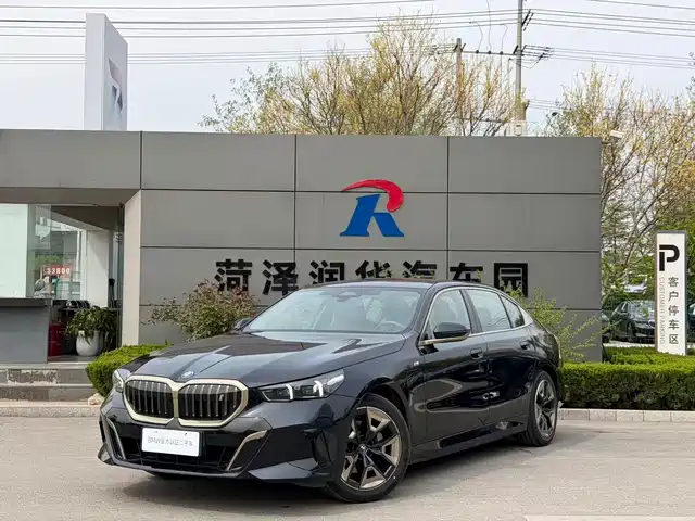 BMW I5