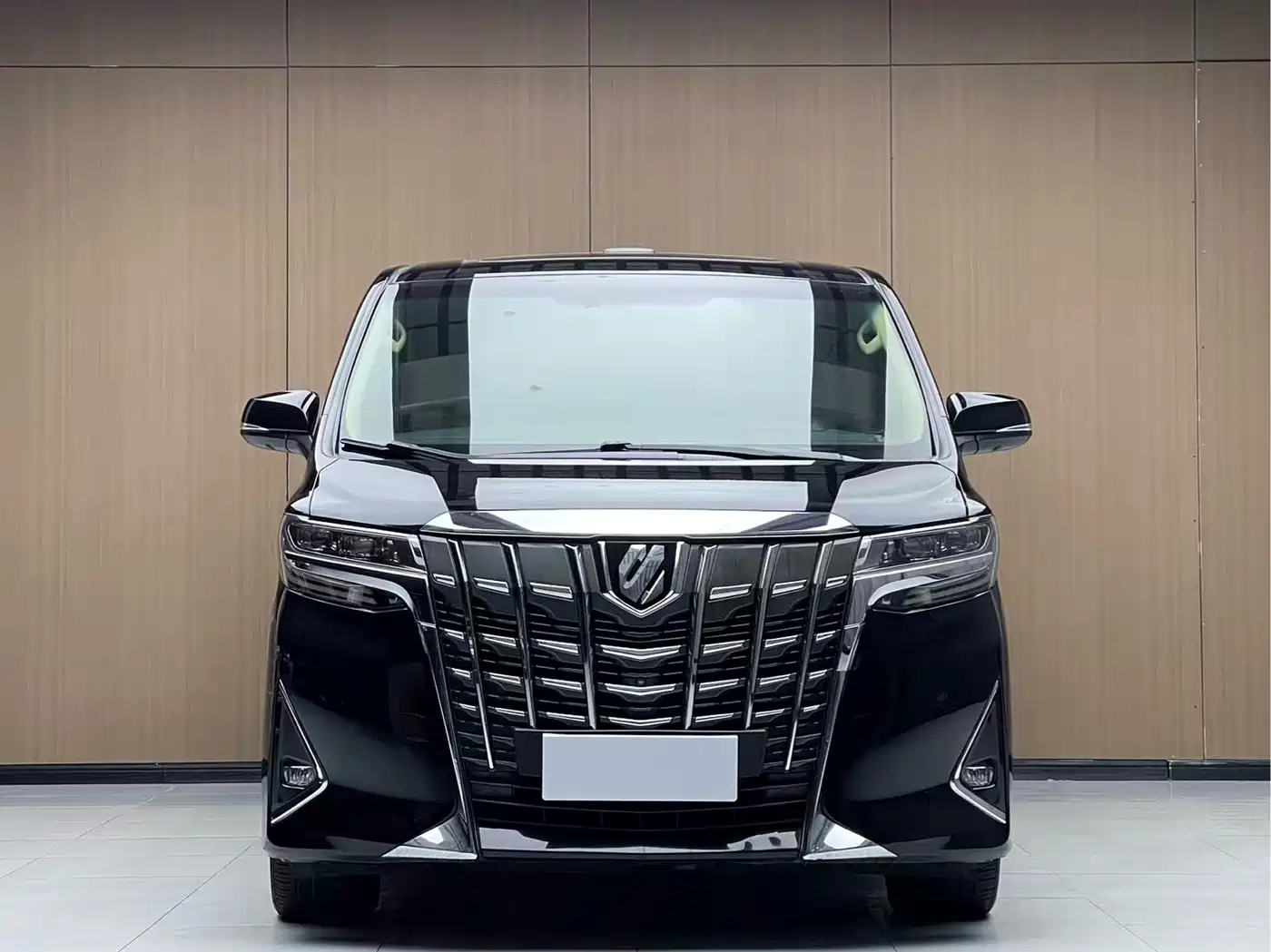 Toyota Alphard 2018 Facelift 3.5L Luxury Edition фото 2