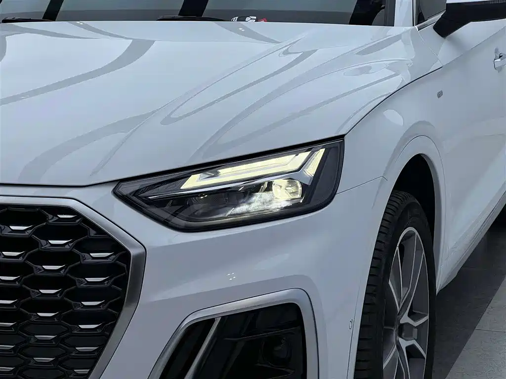 Audi Q5L Sportback 2022 40 TFSI Luxury фото 10