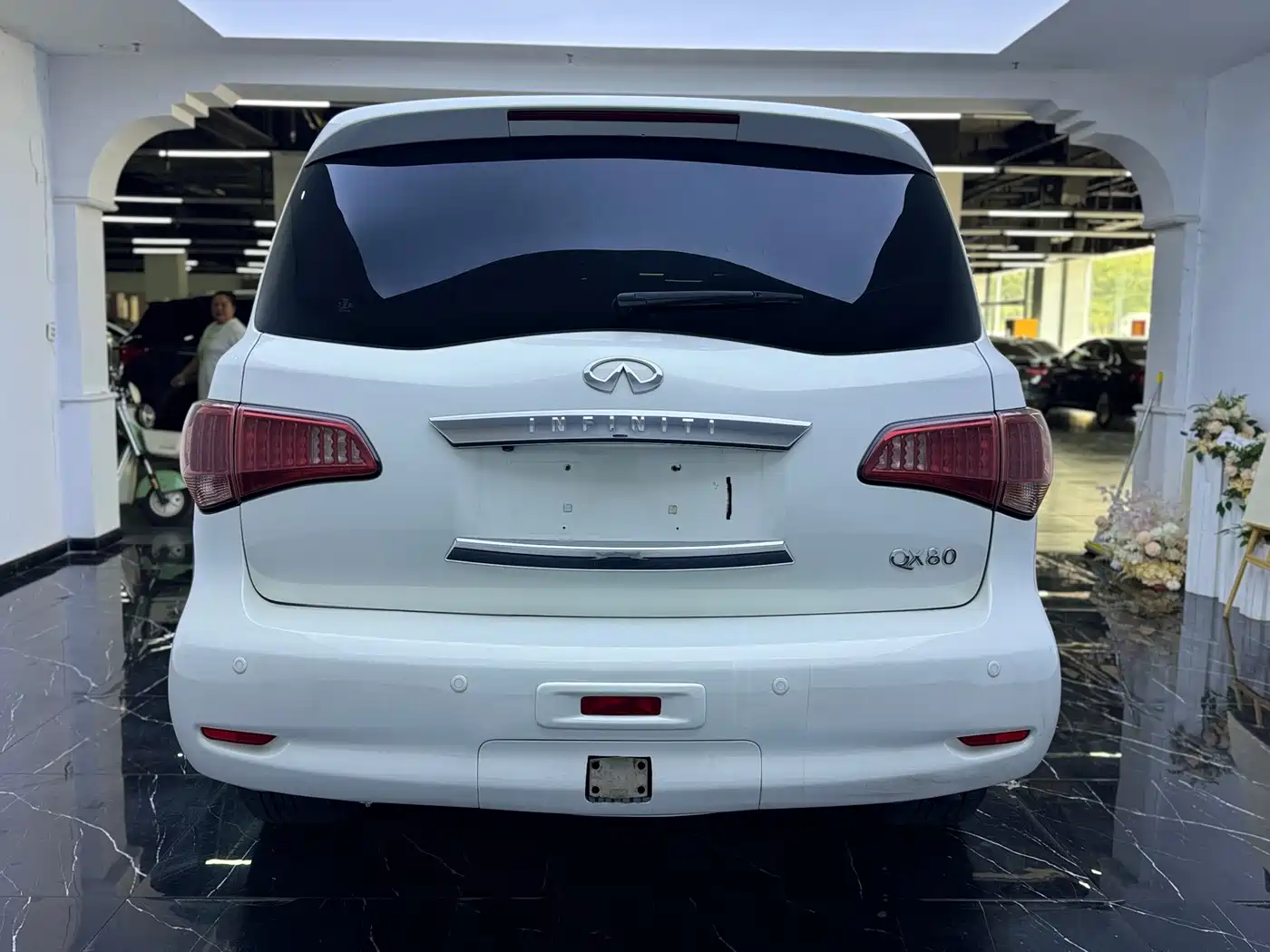 Infiniti QX80 2014 2013 5.6L 4WD