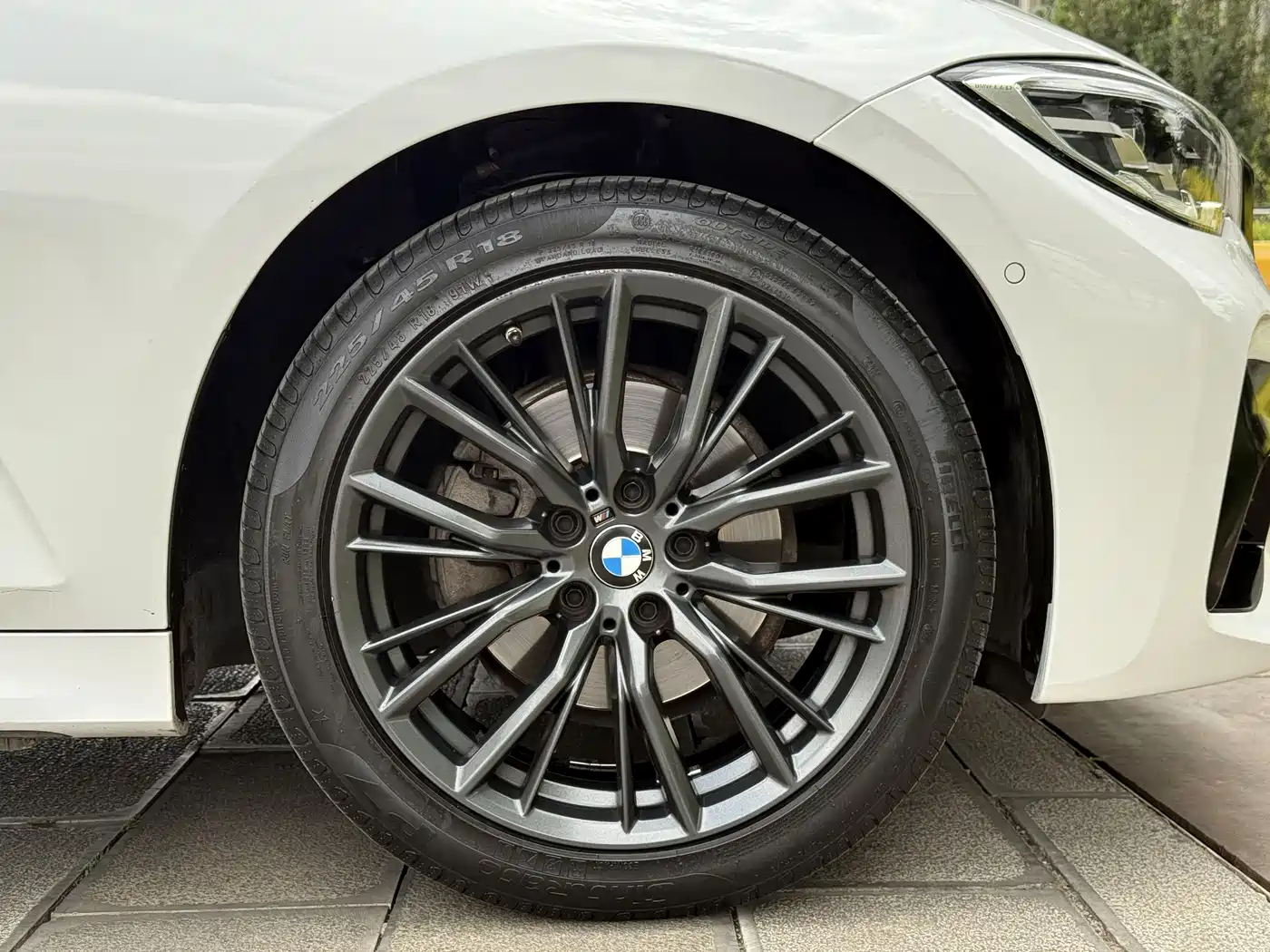 BMW 3 Series 2022 325Li M Sport Shadow Edition фото 42