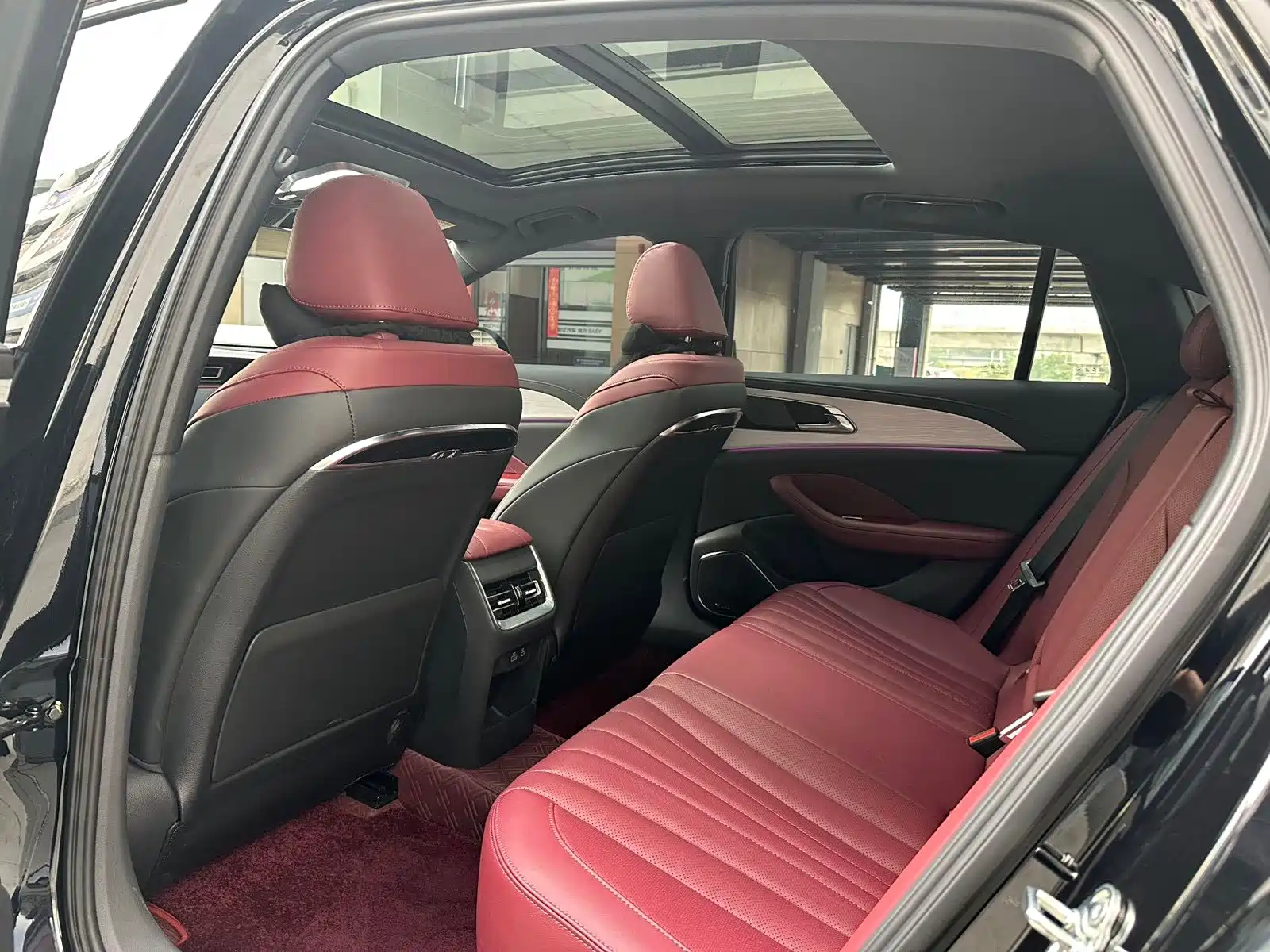 صورة 5 - Hongqi H5