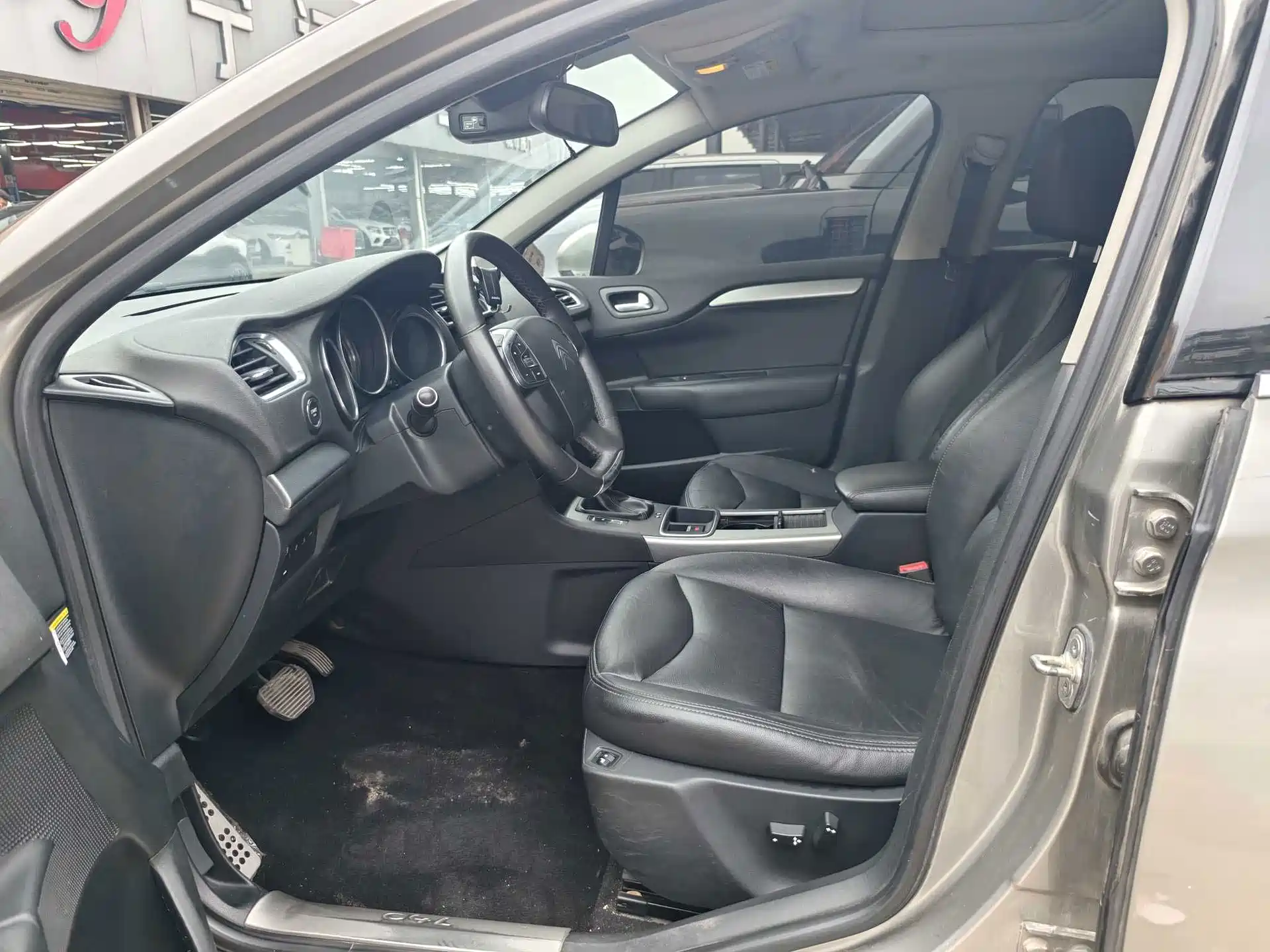 Photo 4 - Citroën C4L