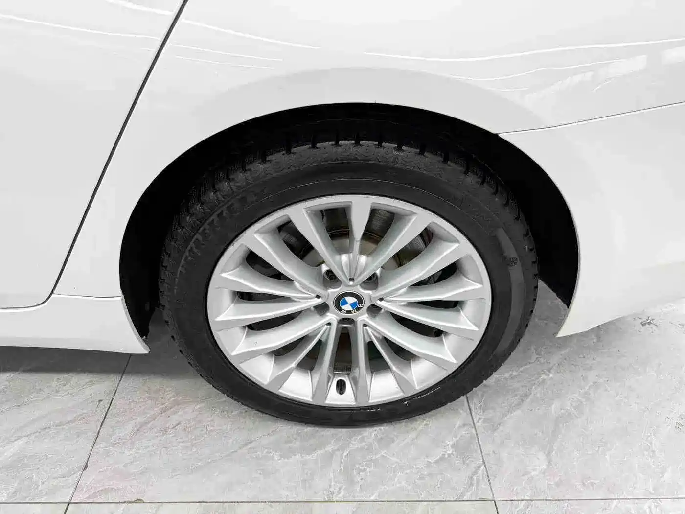 BMW 5 Series 2018 525Li Luxury Package фото 19