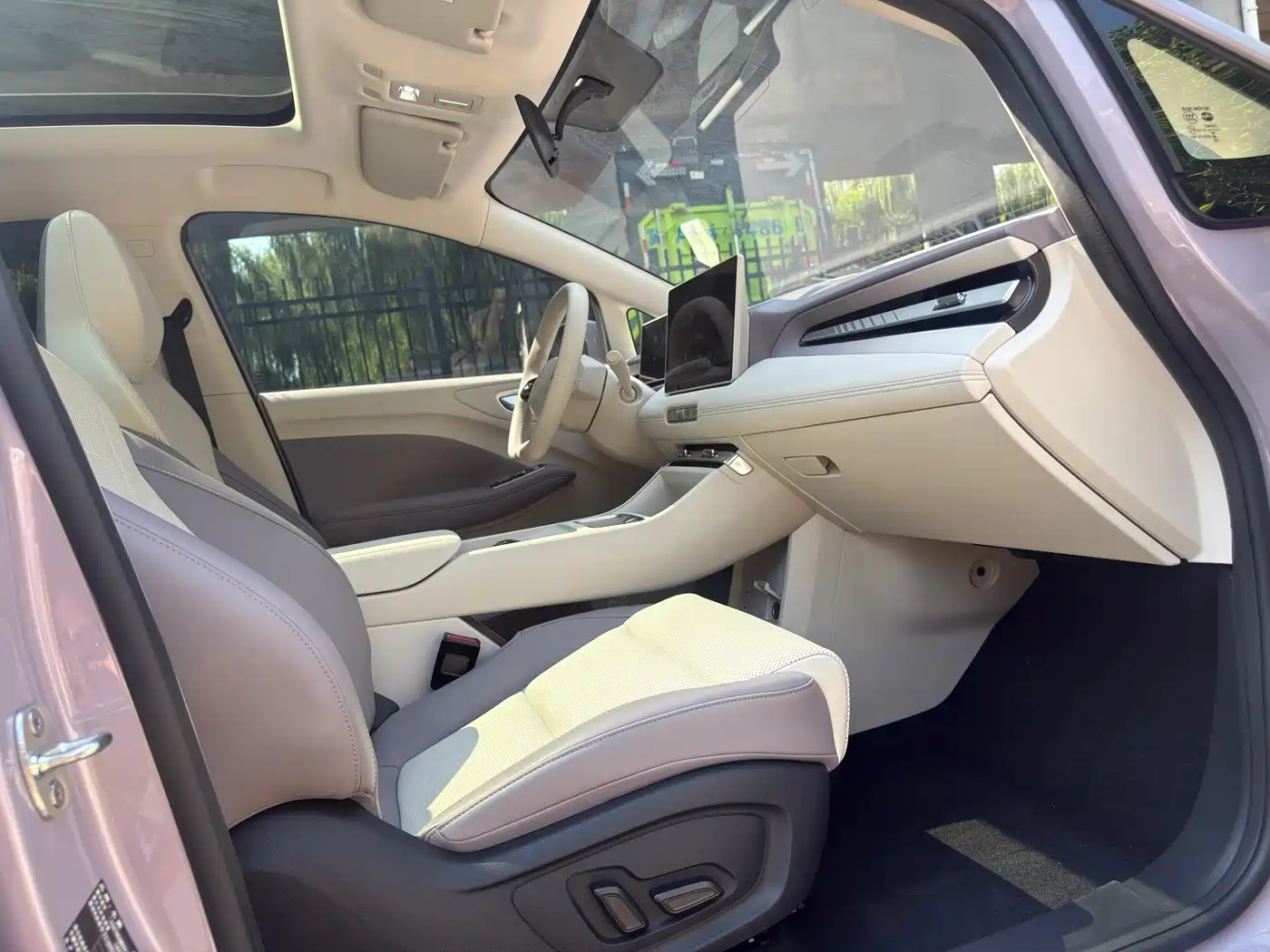 MG MG4 EV 2025 2025 Base Model