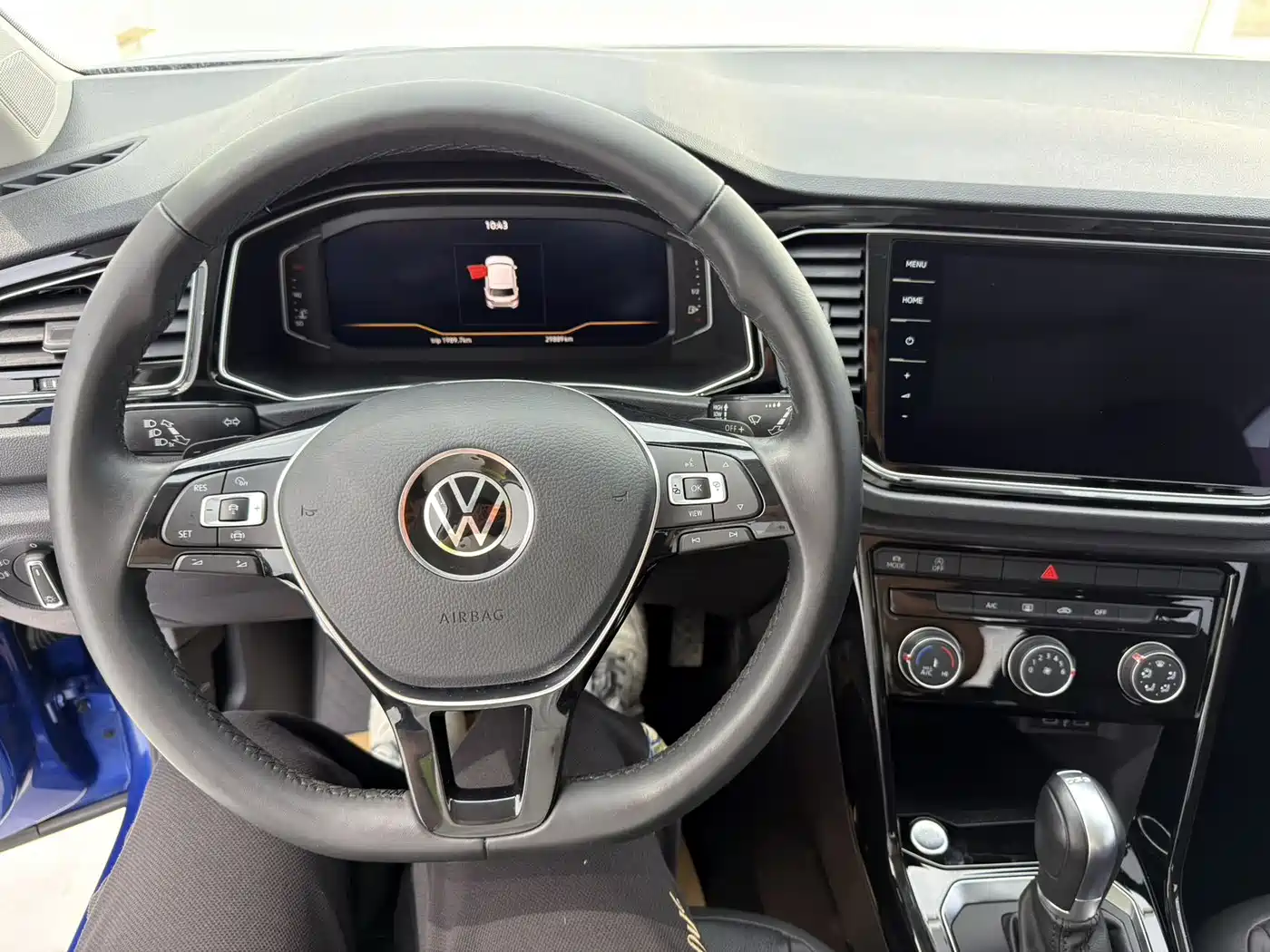 VOLKSWAGEN T ROC EXPLORING SONGS