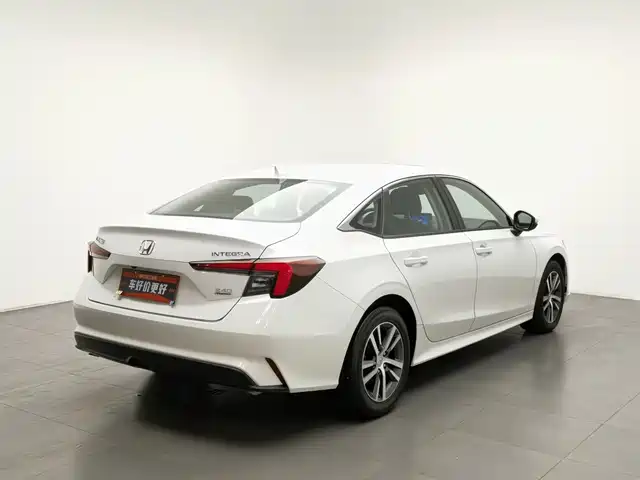 Honda Integra 2023 240TURBO CVT Tech Edition — фото 2