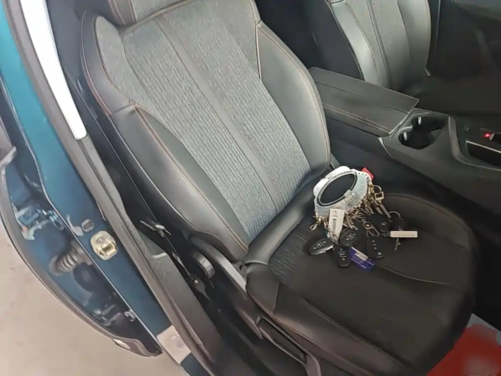 Photo 25 - Peugeot 5008
