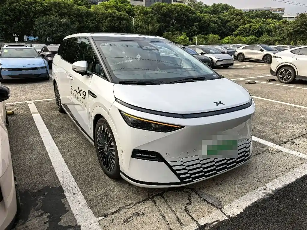 XIAOPENG X9