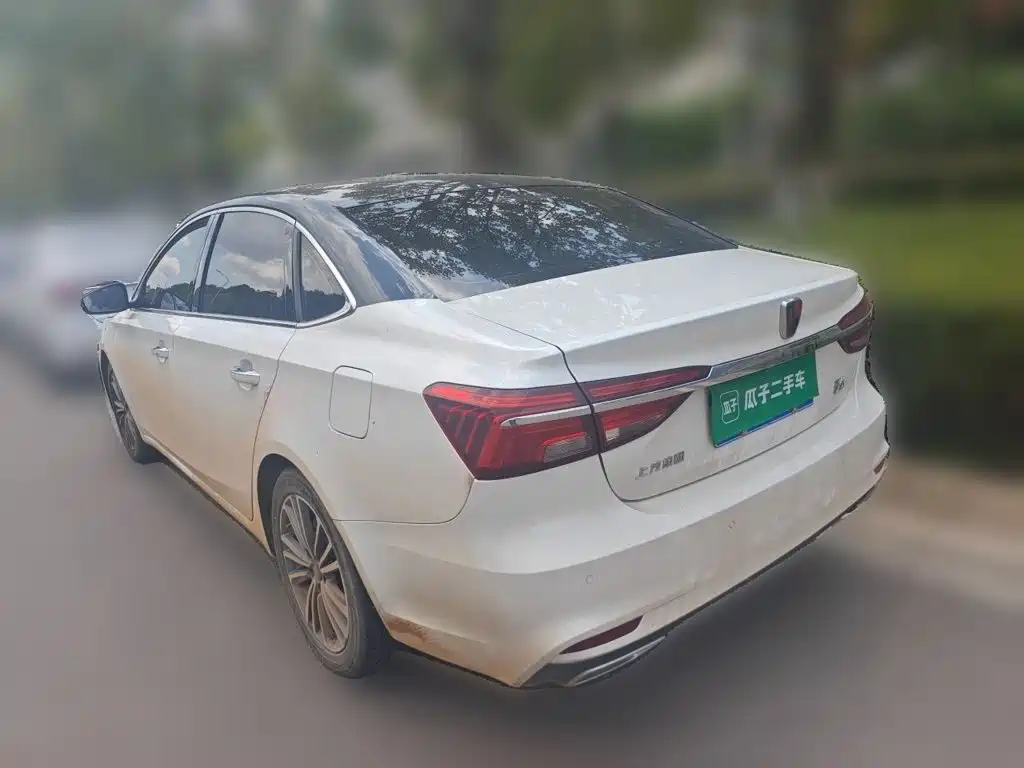 Roewe i6 2022 2020 PLUS 1.6L CVT 4G Connected Glory Flagship Edition