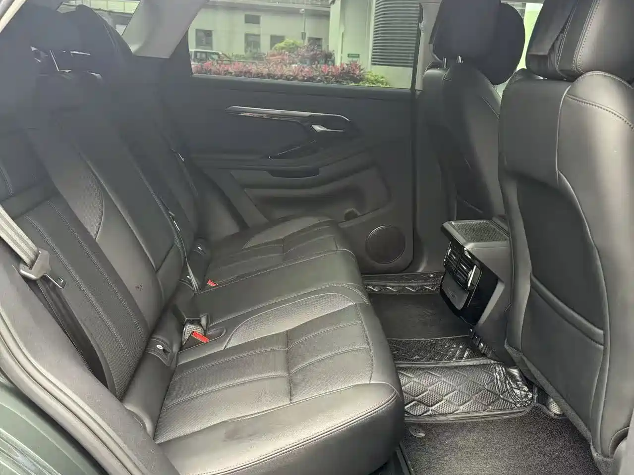 Land Rover Range Rover Evoque 2023 Range Rover Evoque L 200PS Elite Edition фото 13