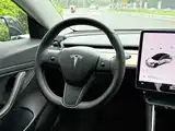 Фото 15 - Tesla Model 3