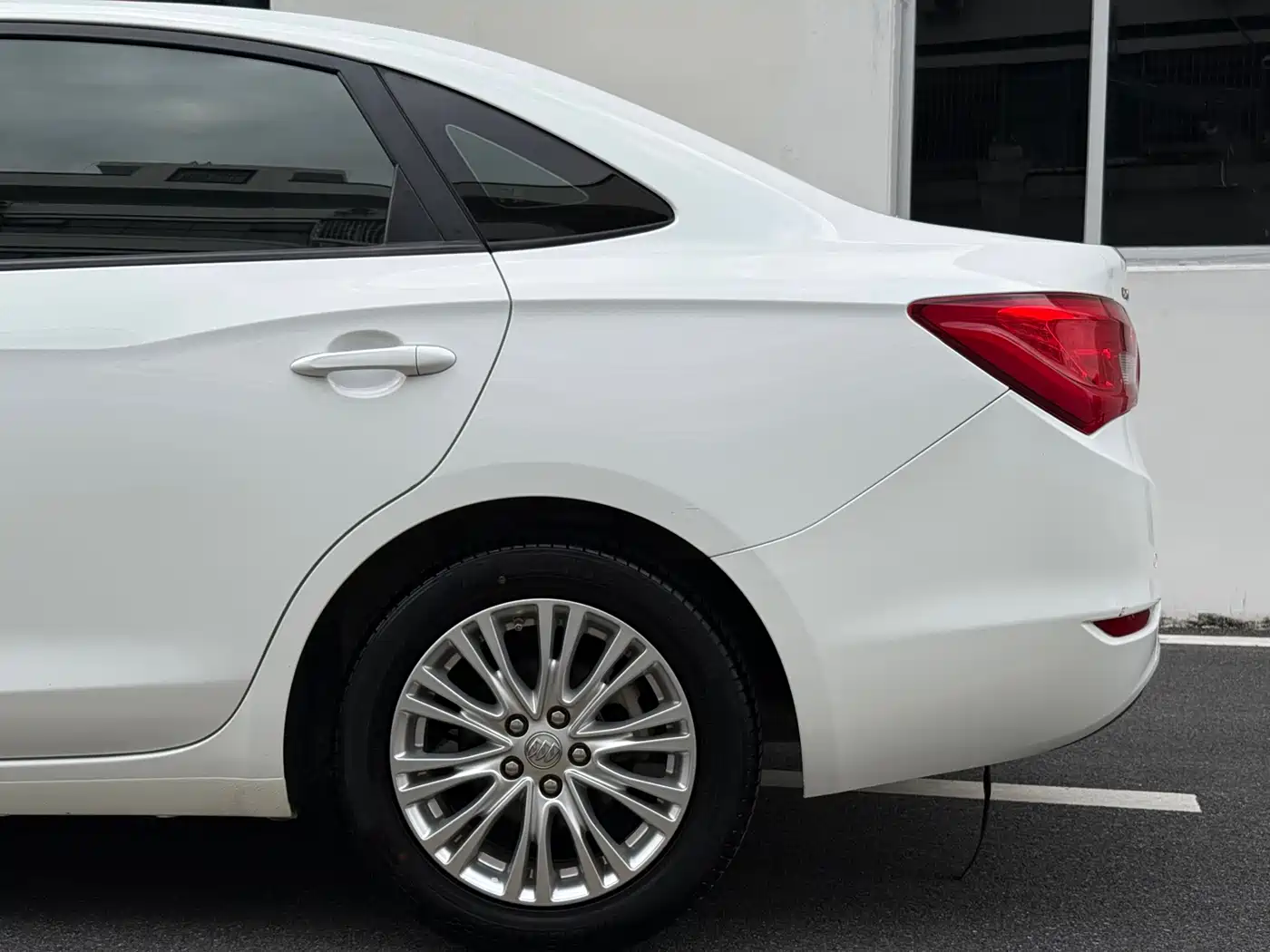 Buick Excelle 2016 Model 15N Automatic Luxury фото 30