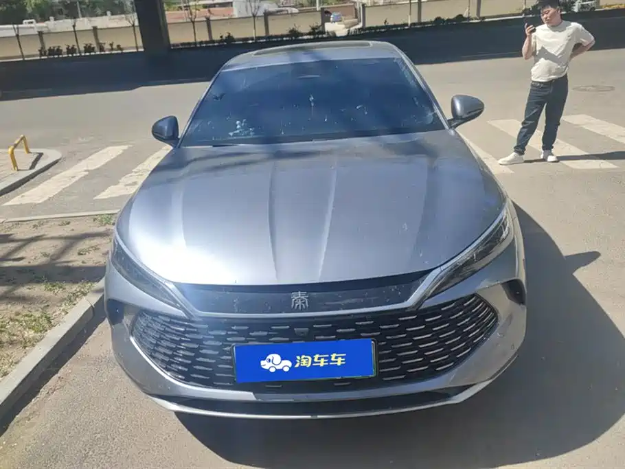 BYD Qin L 2024 DM-i 120KM Excellence Model фото 2