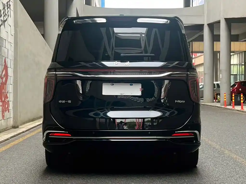 Hongqi HQ9 2022 2023 2.0T Smart Connect Flag Smooth Edition