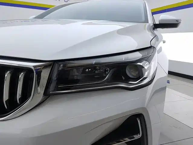 Geely Emgrand 2025 4th Gen 1.5L CVT Soaring Dragon Edition — фото 5