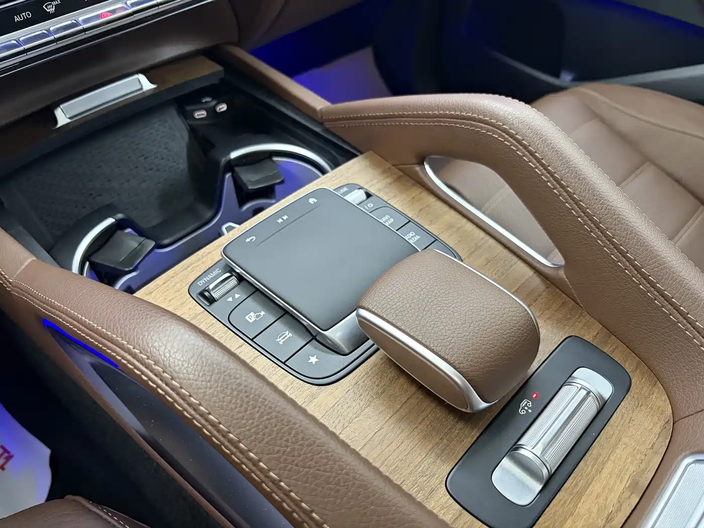 Mercedes-Benz GLS 2024 Model GLS 450 4MATIC Luxury фото 15