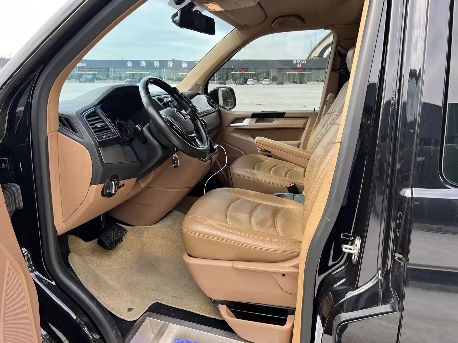 Фото 9 - Volkswagen Caravelle