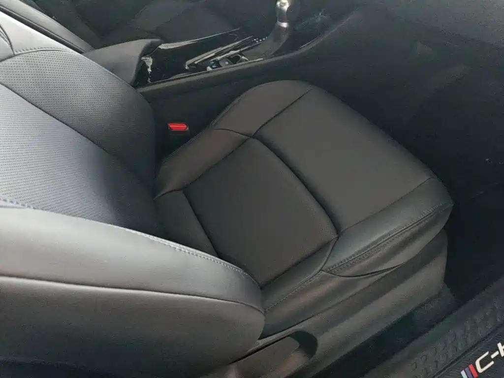 Toyota C-HR 2023 2022 2.0L Leading Edition