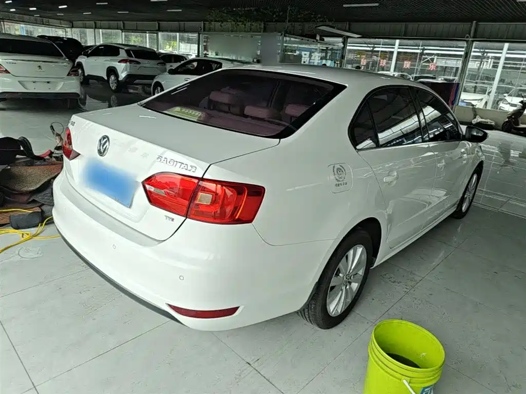 Volkswagen Sagitar 2014 1.4TSI Automatic Luxury фото 7