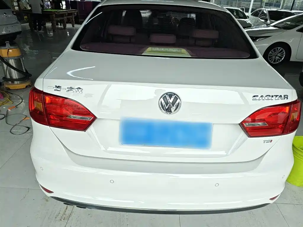 Volkswagen Sagitar 2014 1.4TSI Automatic Luxury фото 6