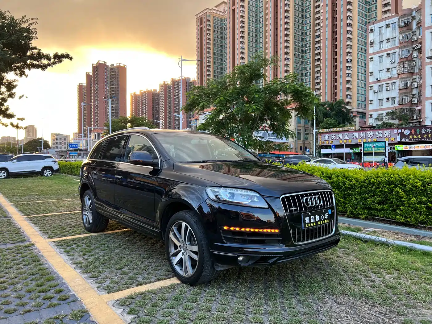 Audi Q7 2011 3.0 TFSI Technology (200kW)
