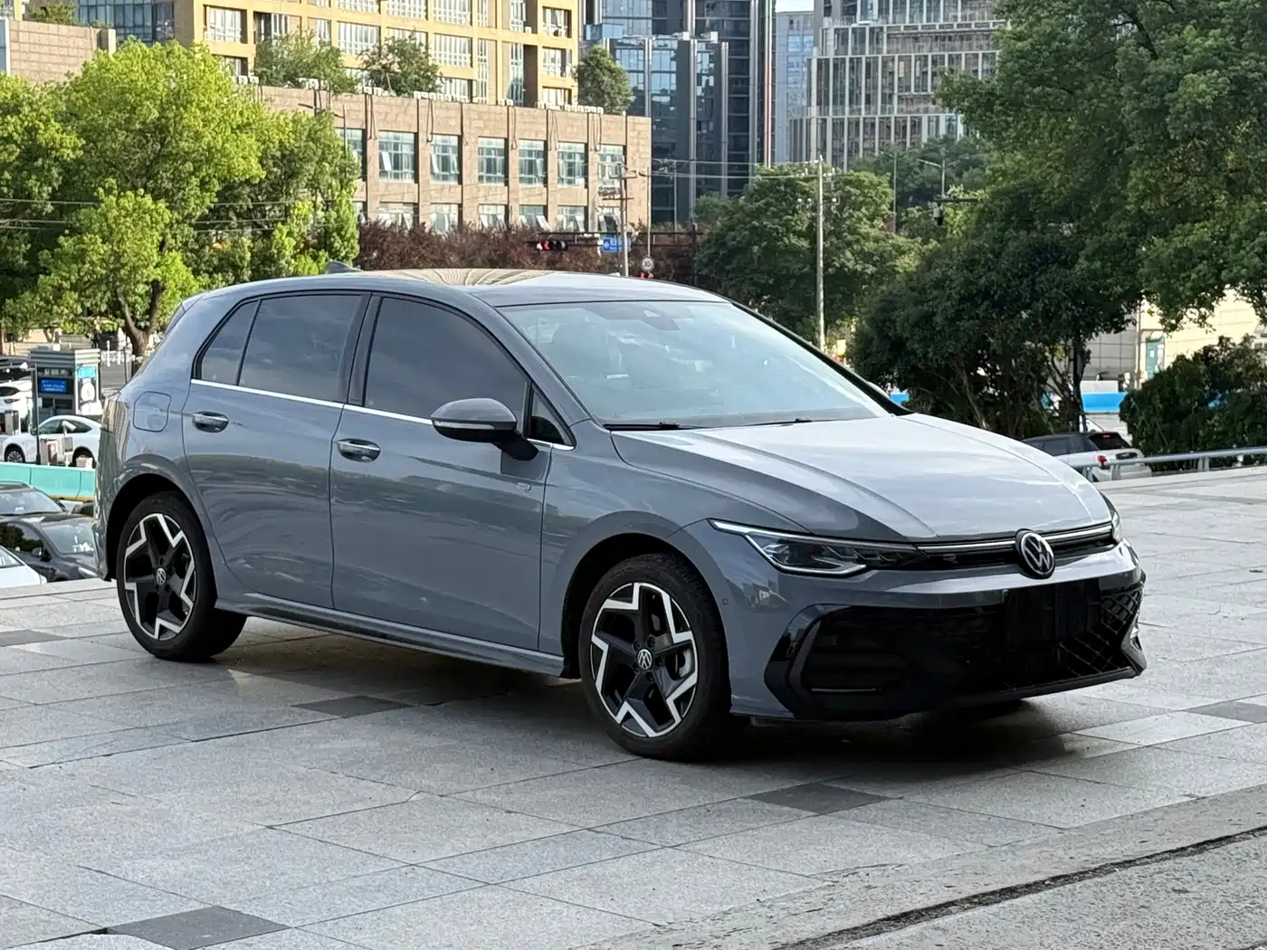 Volkswagen Golf 2025 2025 300TSI R-Line