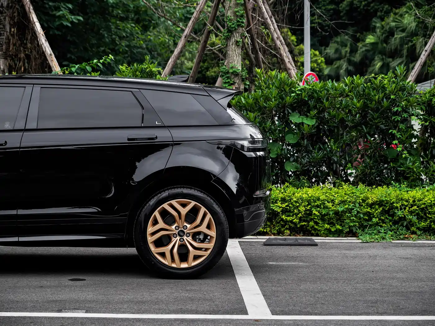 Land Rover Range Rover Evoque 2024 2023 Range Rover Evoque L 249PS Luxury Edition