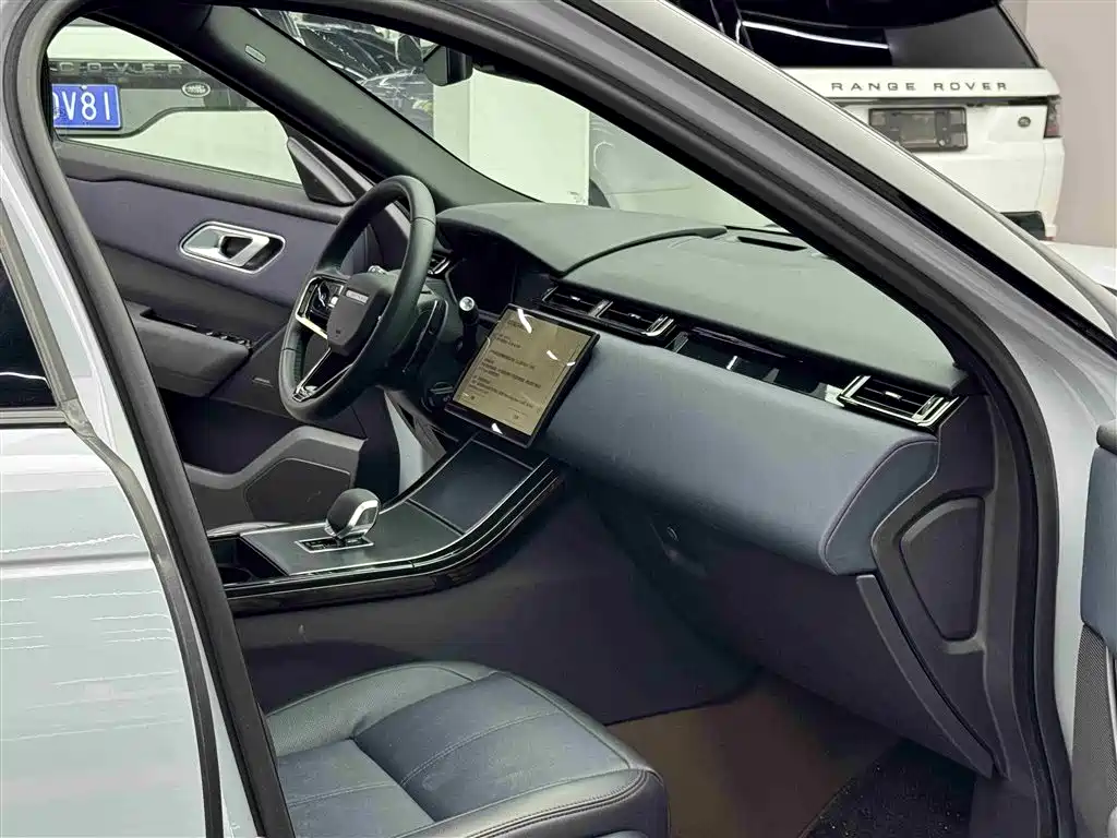 Land Rover Range Rover Velar 2024 Dynamic SE фото 8