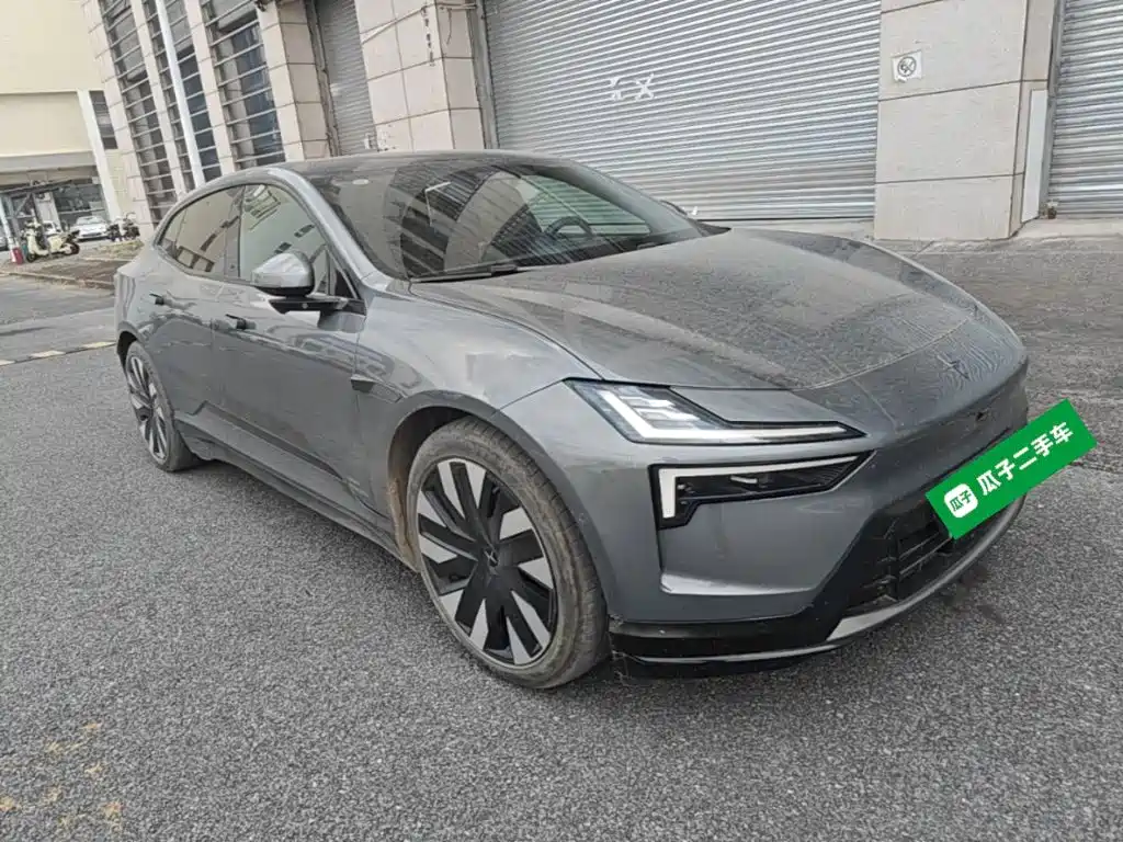 صورة 4 - Polestar 4