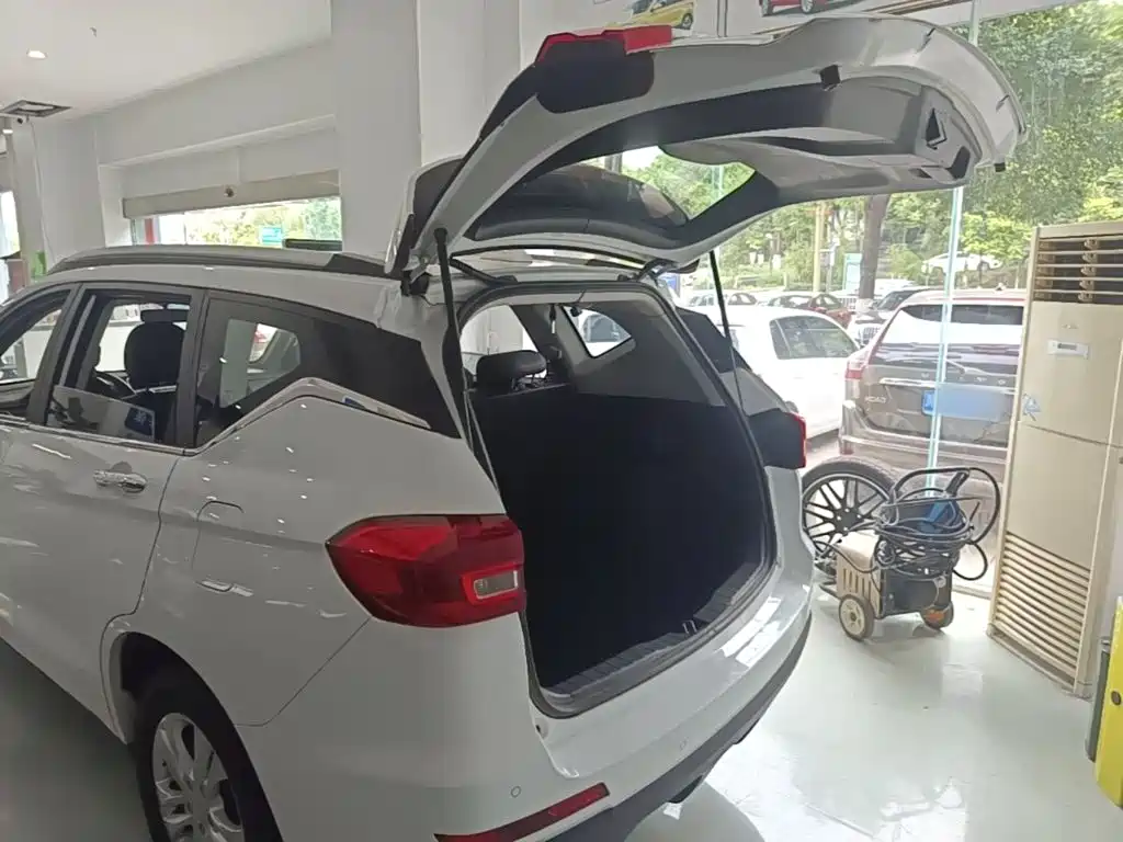 Фото 19 - Haval M6
