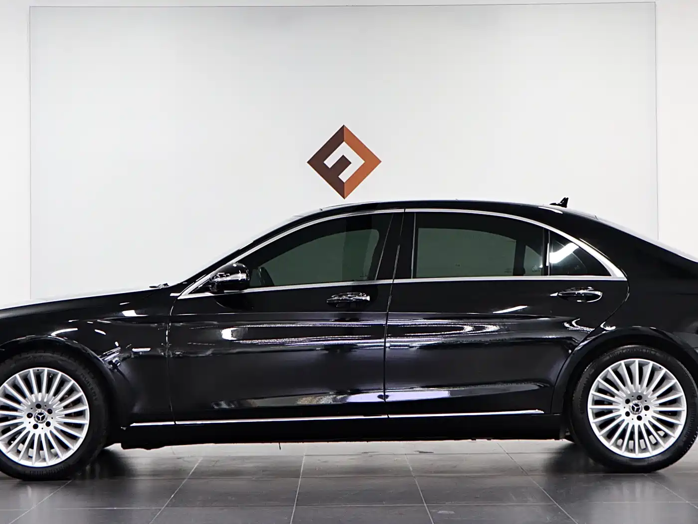Mercedes-Benz S-Class 2020 S 350 L Business Edition Collector's Version фото 7