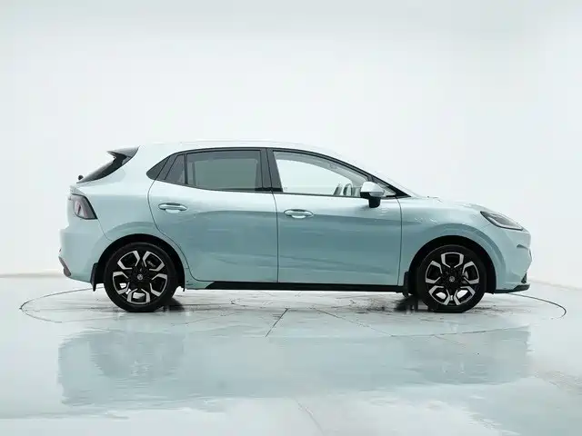 MG MG4 EV 2025