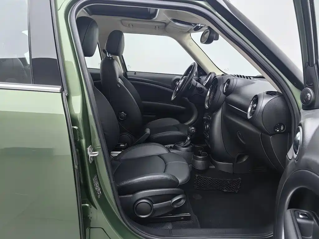 صورة 23 - MINI COUNTRYMAN