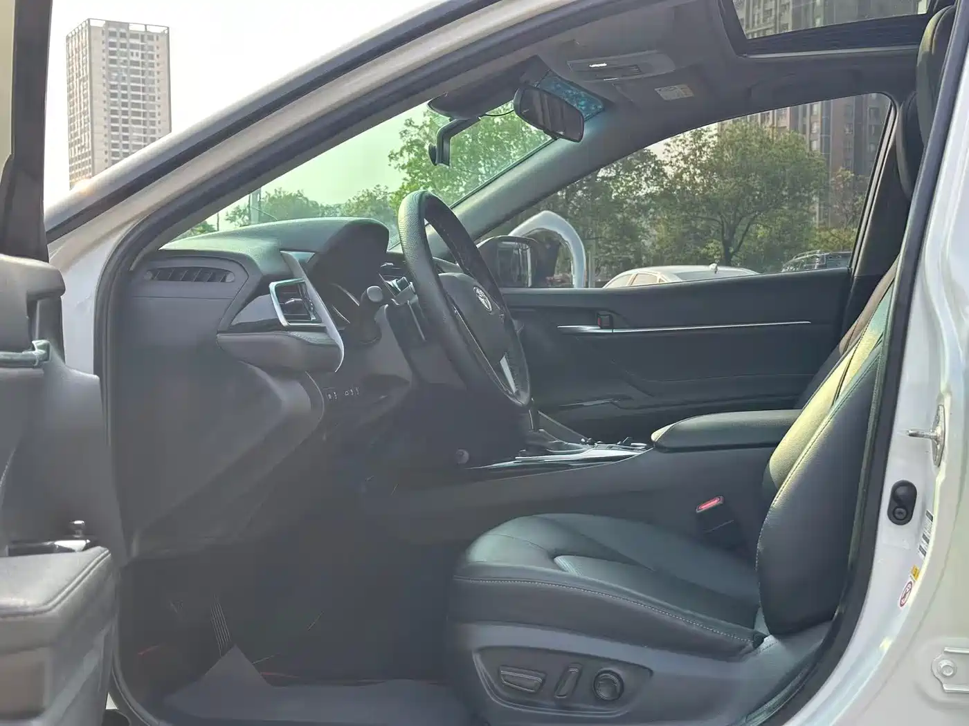 Toyota Camry 2018 2.5S Trend Edition фото 12