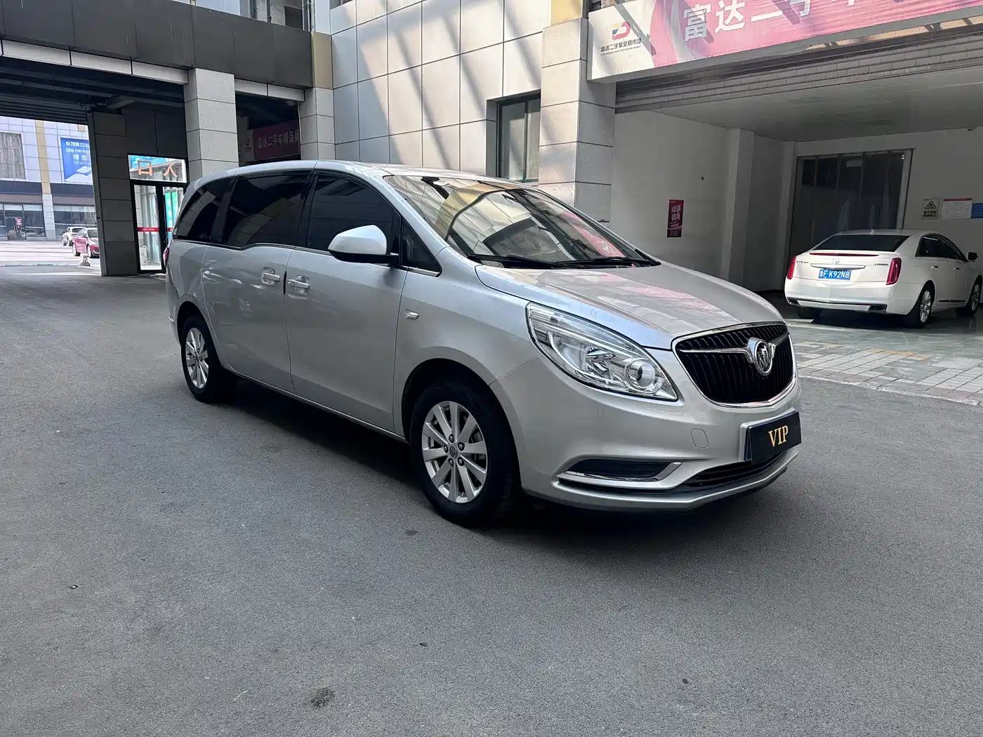Buick GL8 2018 28T Comfort China VI